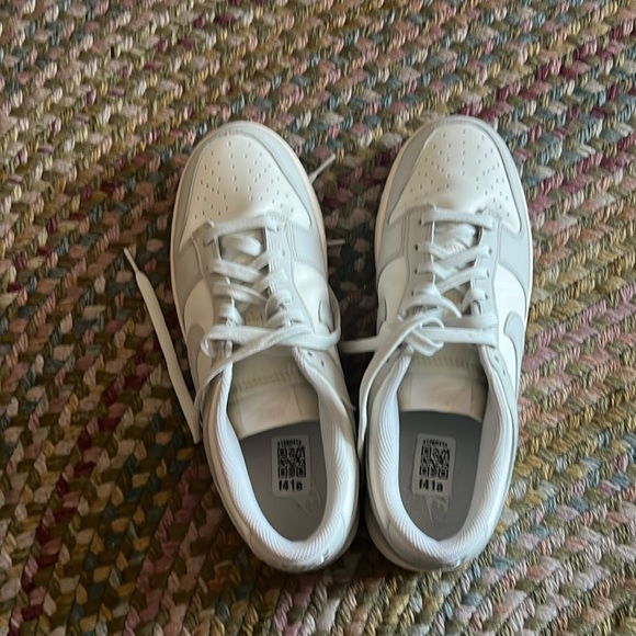 Nike Low Sail Light Bone Dunks - Picture 1 of 7